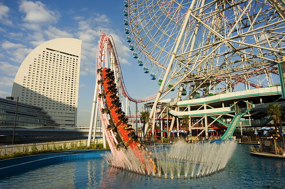 Rollercoaster and fun fair amusement park, Minato Mirai, Yokohama, Japan, Asia