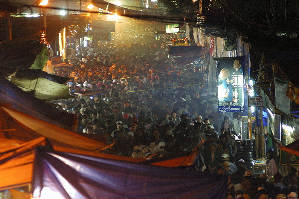 Crowds at Taunggi hot air balloon festival, Taunggi, Myanmar (Burma), Asia