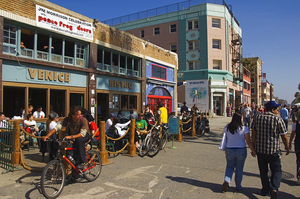 People-watching on Venice Beach promenade, Venice Beach, Los Angeles, California, United States of America, North America