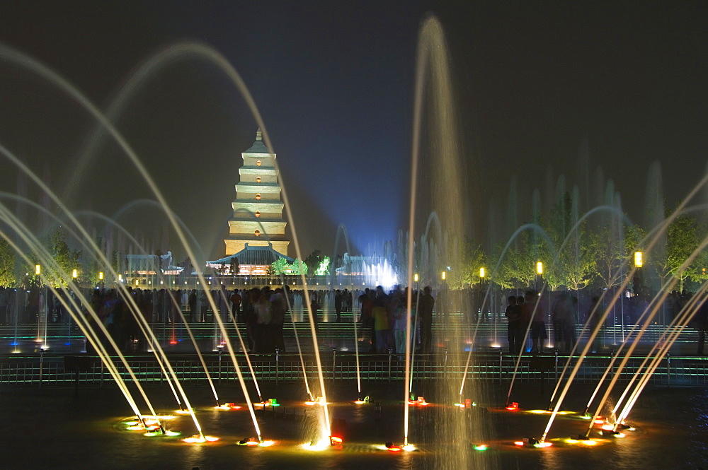 Night time water show at the Big Goose Pagoda Park, Tang Dynasty, built in 652 by Emperor Gaozong, Xian City, Shaanxi Province, China, Asia