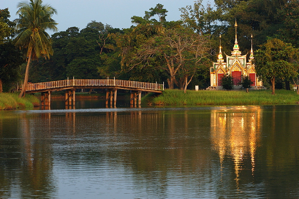 King's shrine, Ayutthaya, Thailand, Southeast Asia, Asia