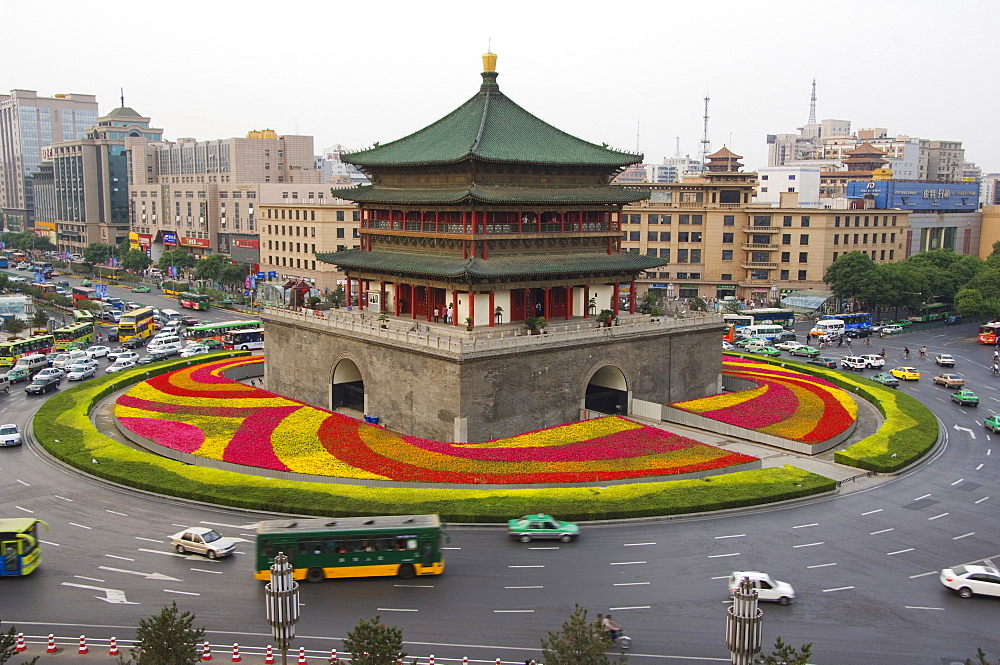 Bell Tower dating from 14th century rebuilt by the Qing in 1739, Xian City, Shaanxi Province, China, Asia