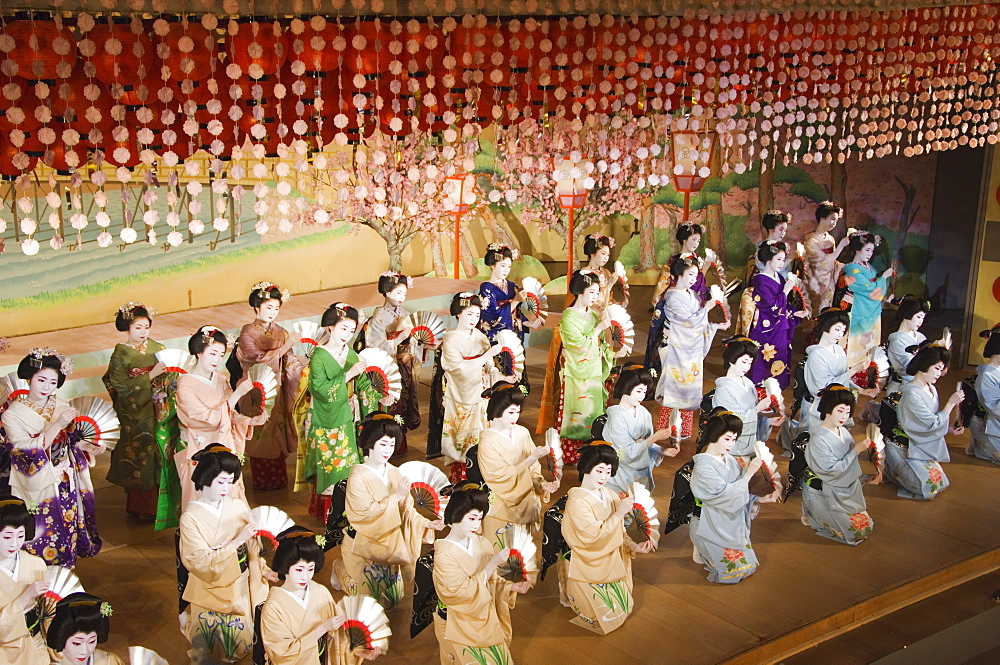 Kyo Odori spring dance theatre, Kyoto, Honshu Island, Japan, Asia