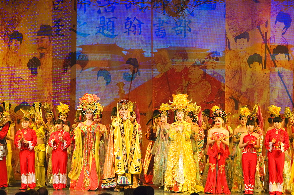 Tang Dynasty dance dating from between 618 and 907AD and Music Show at the Sunshine Grand Theatre, Xian City, Shaanxi Province, China, Asia