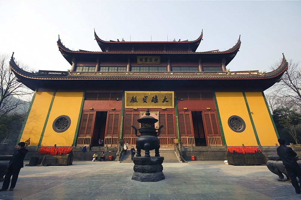 Lingyin Temple built in AD 326 in Lingyin Temple Forest Park, Hangzhou, Zhejiang Province, China, Asia