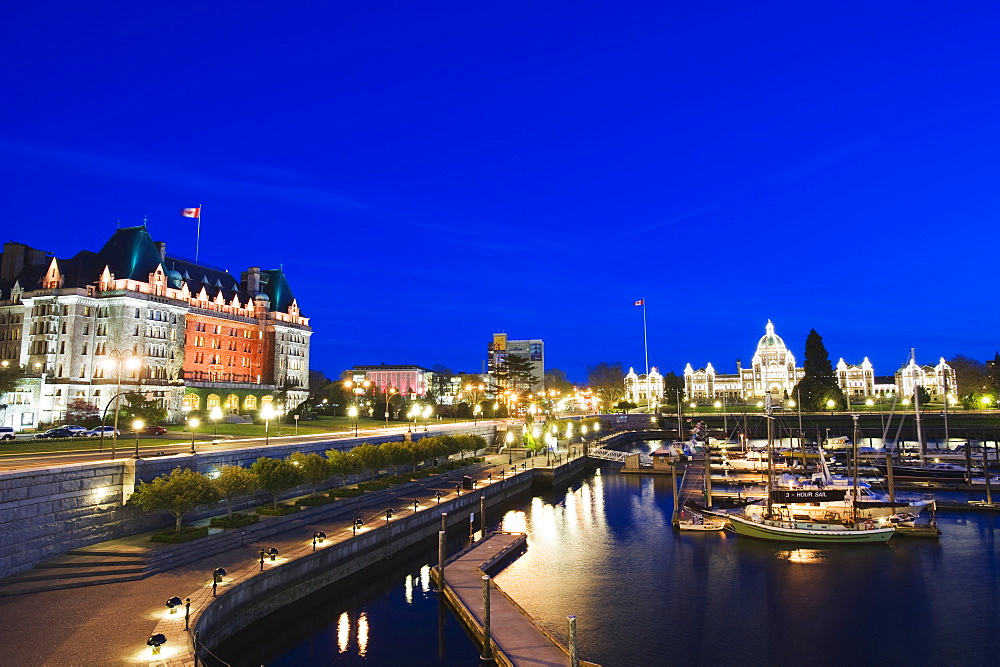 Fairmont Empress Hotel and Parliament building, James Bay Inner Harbour, Victoria, Vancouver Island, British Columbia, Canada, North America