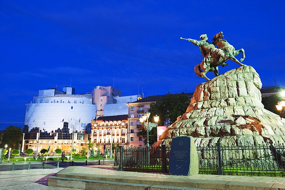 Bohdan Khmelnytsky Moorish style statue, and Hyatt Regency hotel, Kiev, Ukraine, Europe