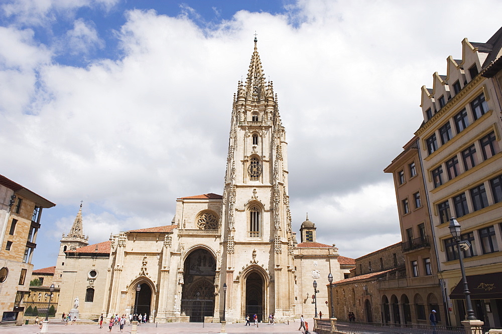 San Salvador Cathedral, on Plaza de Alfonso el Casto, Oviedo, Asturias, Spain, Europe