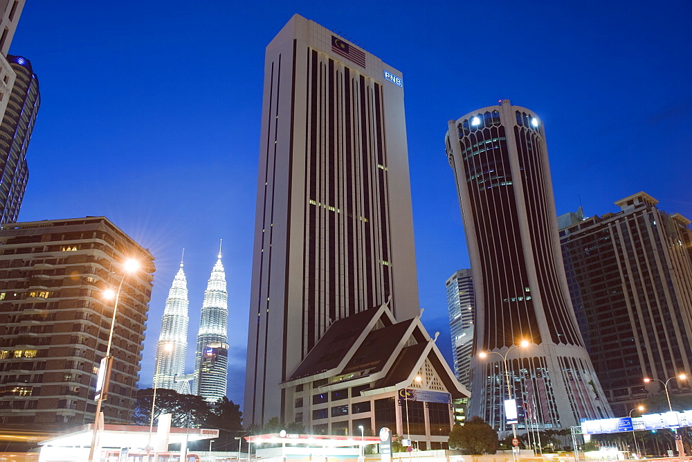 Petronas Towers and Tabung Haji Building, designed by Hijas Katsuri, Kuala Lumpur, Malaysia, Southeast Asia, Asia