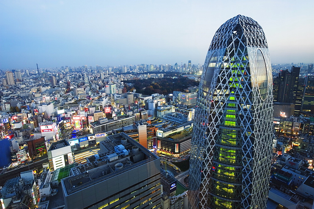 Tokyo Mode Gakuen Cocoon Tower, Design School Building, Shinjuku, Tokyo, Japan, Asia