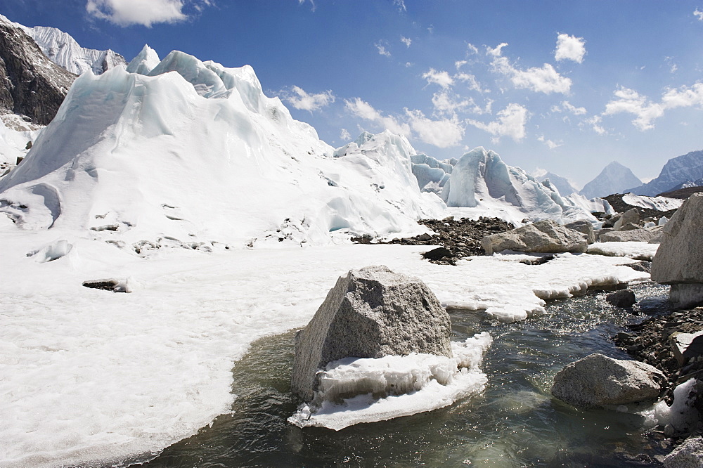 Khumbu glacier, Solu Khumbu Everest Region, Sagarmatha National Park, Himalayas, Nepal, Asia