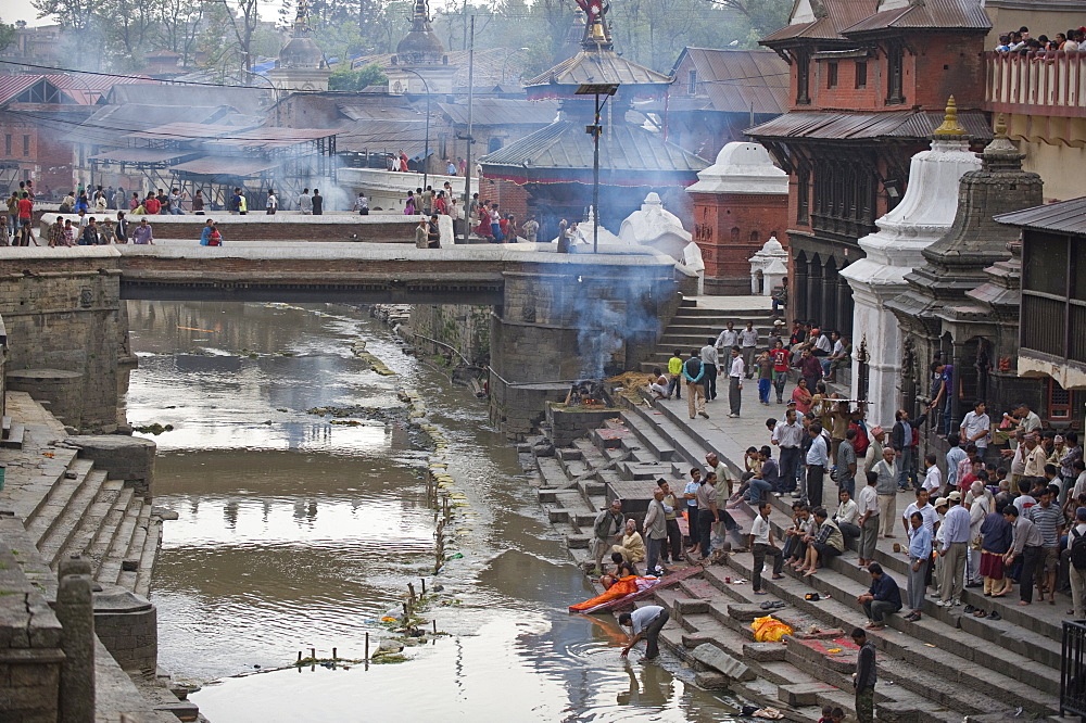 Arya Ghat cremation pyres, Hindu pilgrimage and cremation site, Pashupatinath, Kathmandu, Nepal, Asia