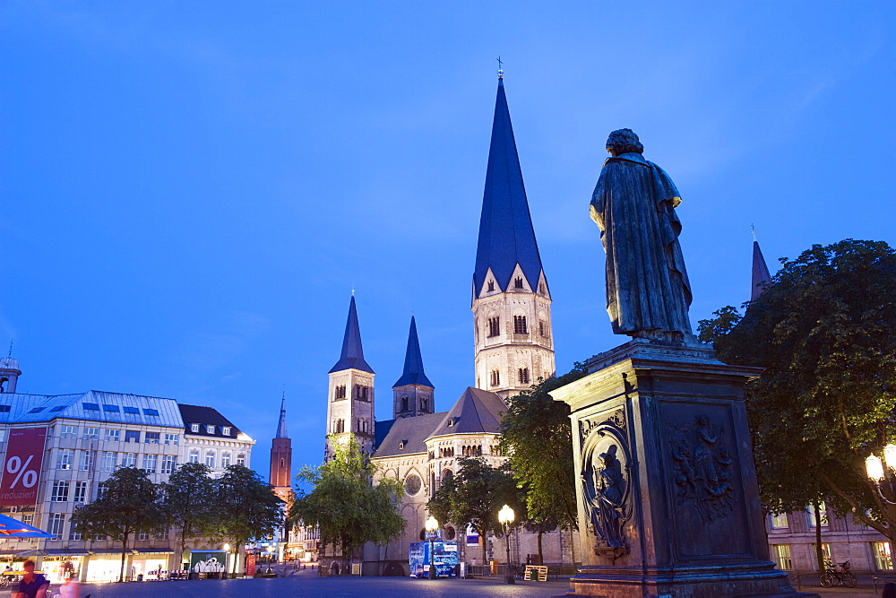 Bonn Cathedral (Bonner Munster) (Bonn Minster), Bonn, North Rhineland Westphalia, Germany, Europe