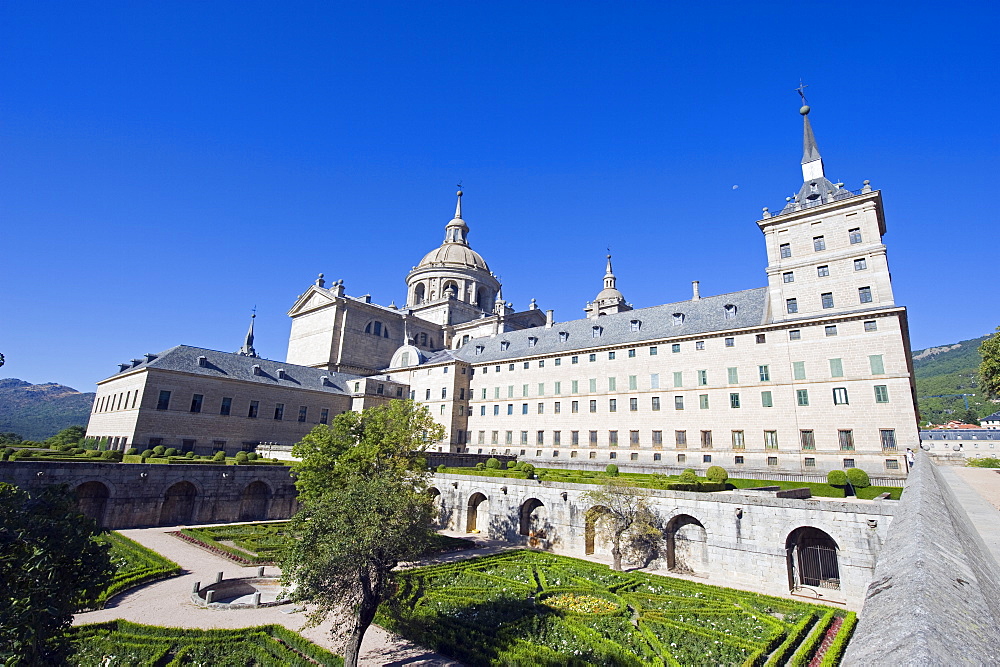 San Lorenzo de El Escorial, mausoleum of the Spanish monarchs, palace and monastery complex, El Escorial, UNESCO World Heritage Site, Madrid, Spain, Europe