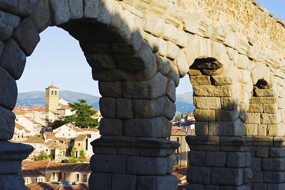 The 1st century Roman aqueduct, UNESCO World Heritage Site, Segovia, Madrid, Spain, Europe