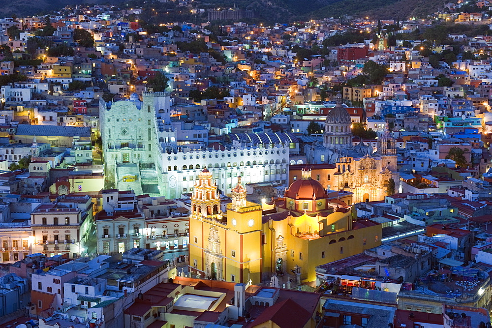 Basilica de Nuestra Senora de Guanajuato and University building, Guanajuato, UNESCO World Heritage Site, Guanajuato state, Mexico, North America