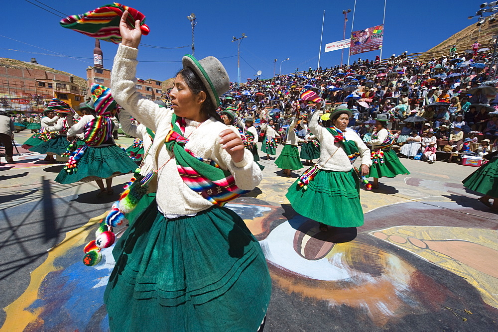 Women dancing, Anata Andina harvest festival, Carnival, Oruro, Bolivia, South America