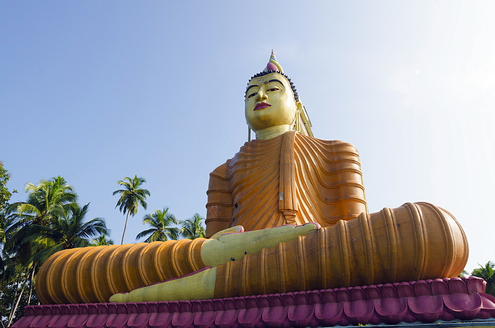 Buddhist temple at Bentota, Southern Province, Sri Lanka, Asia