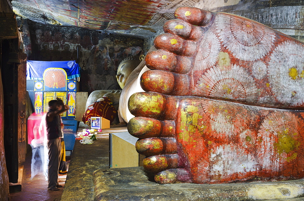 Buddha statues in Cave 1, Cave Temples, UNESCO World Heritage Site, Dambulla, North Central Province, Sri Lanka, Asia