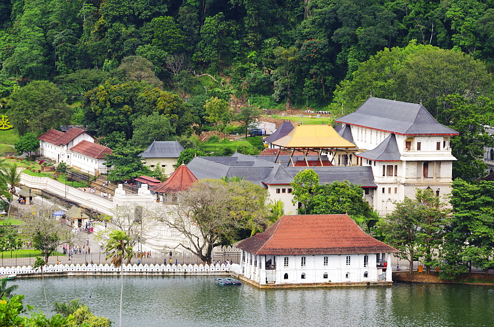 Temple of the Tooth (Sri Dalada Maligawa), UNESCO World Heritage Site, Kandy, Hill country, Sri Lanka, Asia