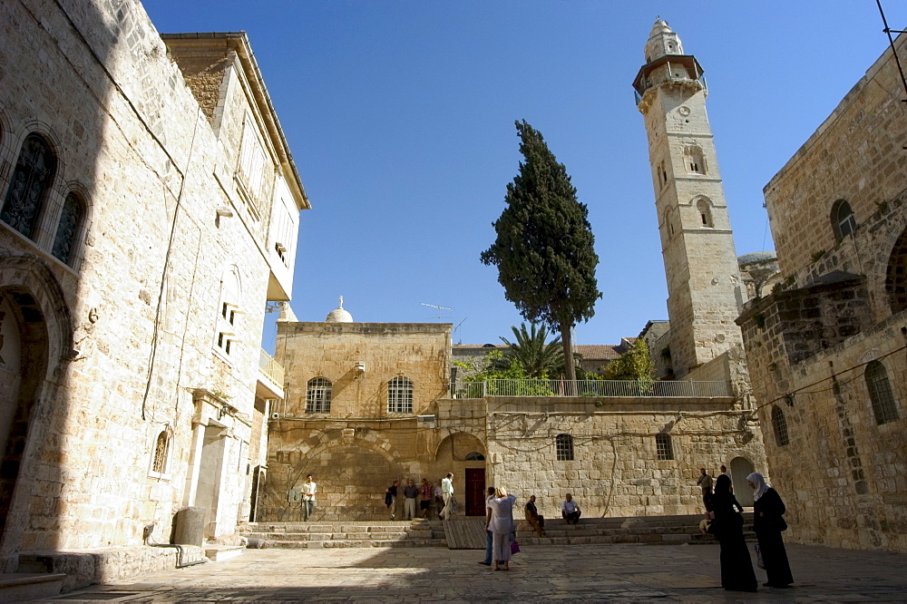 Courtyard of the Church of the Holy Sepulchre, Old Walled City, UNESCO World Heritage Site, Jerusalem, Israel, Middle East