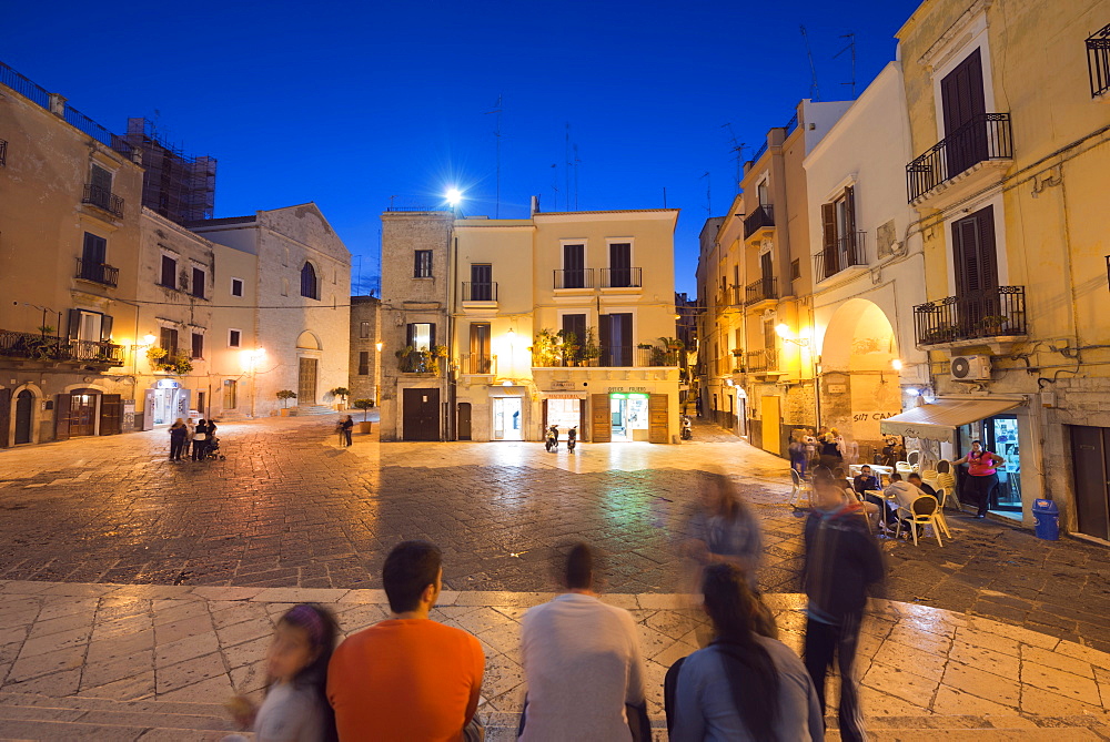 Town piazza, Bari, Puglia, Italy, Europe 