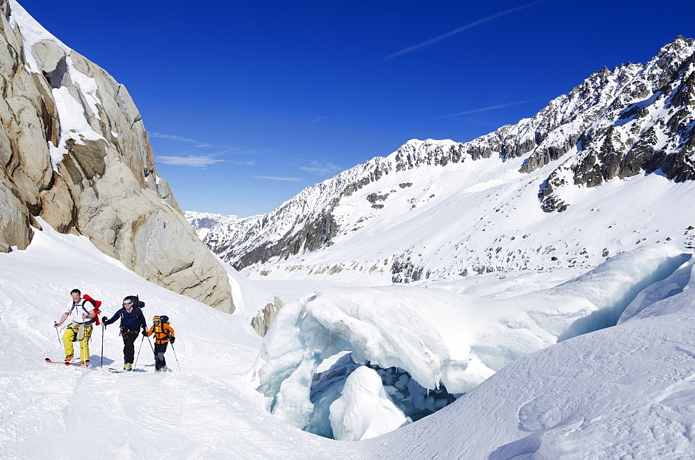 Col du Passon off piste ski touring area, Chamonix Valley, Haute-Savoie, French Alps, France, Europe 