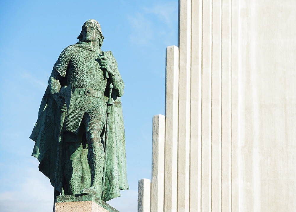 Hallgrimskirkja church and statue of Liefur Eiriksson, Reykjavik, Iceland, Polar Regions