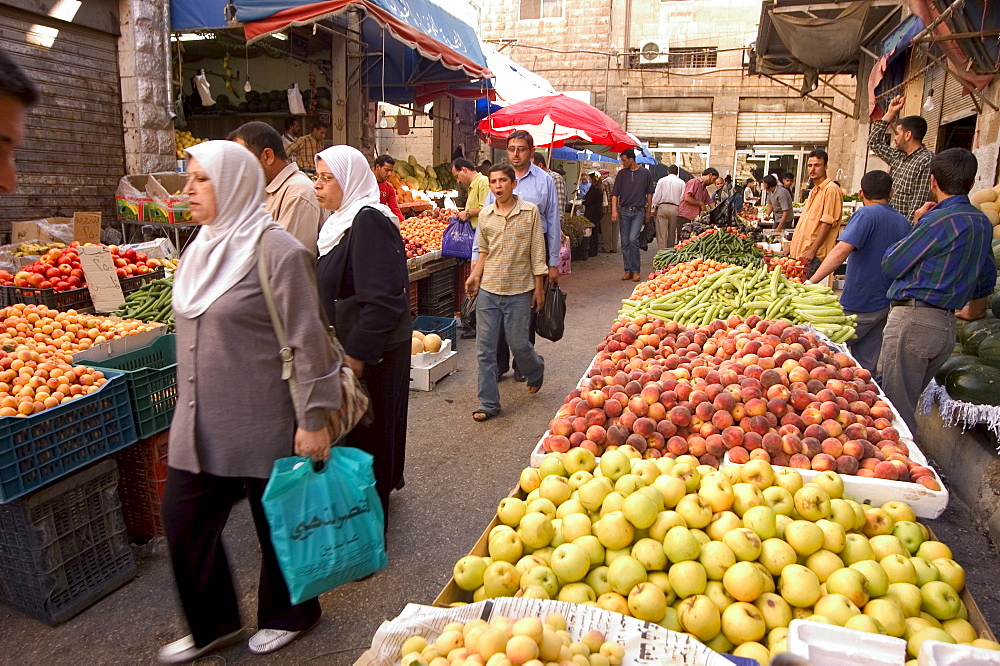 Fruit and vegetable market, Amman, Jordan, Middle East