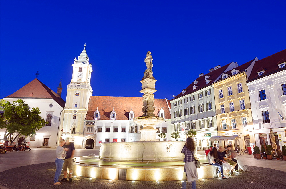 Rolands fountain dating from 1572, Bratislava, Slovakia, Europe