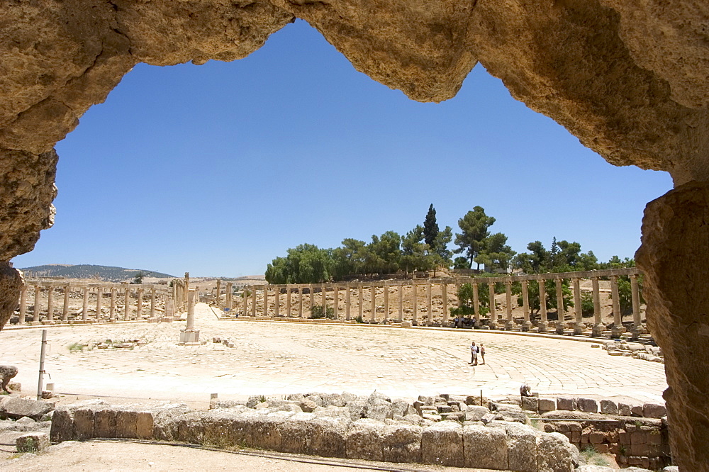 Oval Plaza (Forum), Roman city, Jerash, Jordan, Middle East