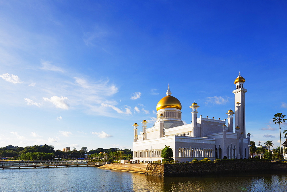 Omar Ali Saifuddien Mosque, Bandar Seri Begawan, Brunei, Borneo, Southeast Asia, Asia