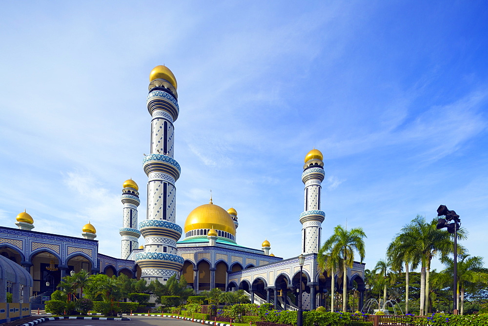 Jame'asr Hassanal Bolkiah Mosque, Bandar Seri Begawan, Brunei, Borneo, Southeast Asia, Asia