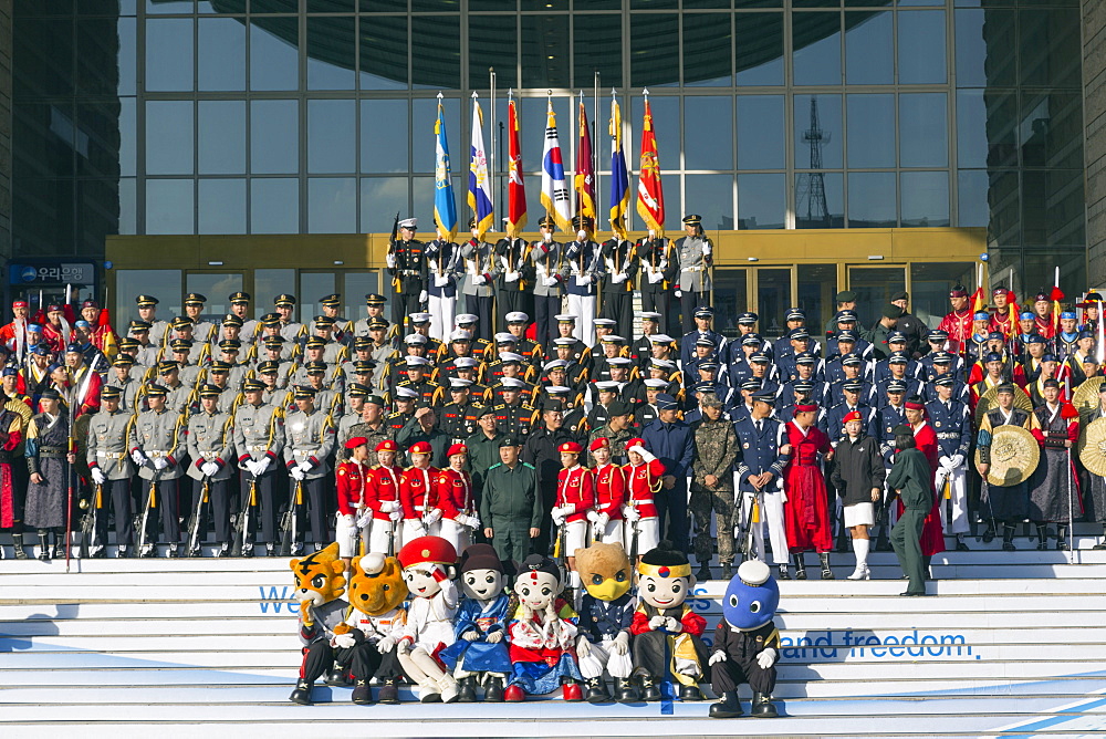 Honour Guard Ceremony, Seoul War Memorial, Seoul, South Korea, Asia