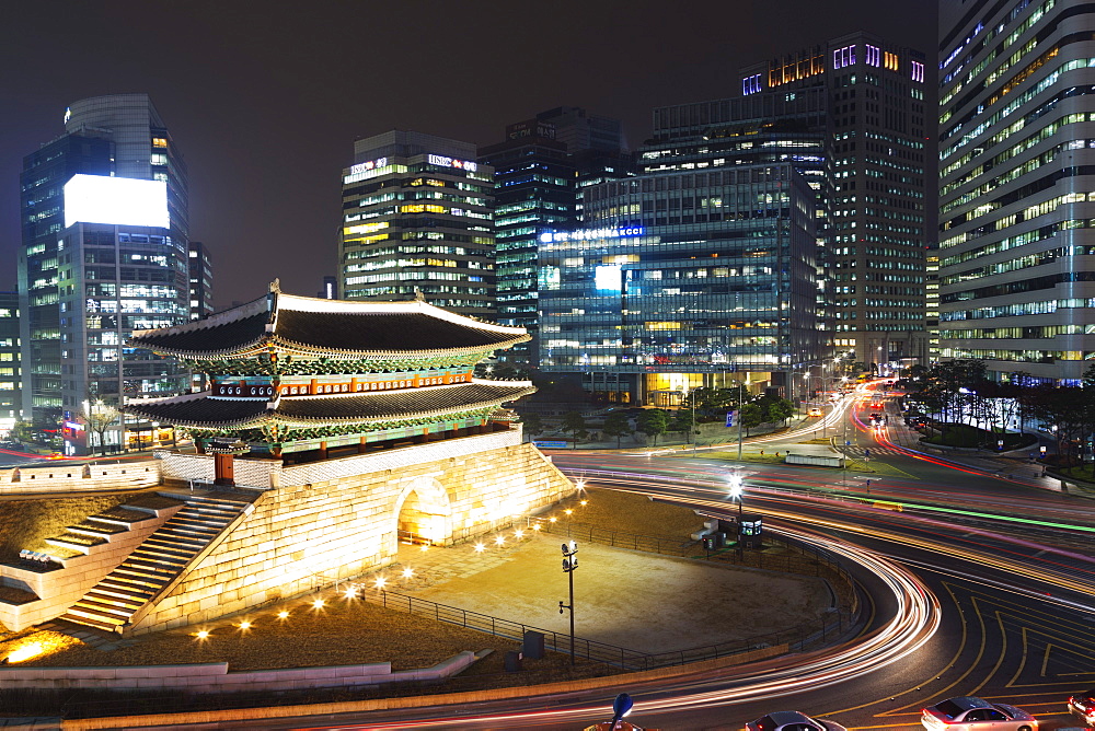 Nandaemun South Gate at night, Seoul, South Korea, Asia