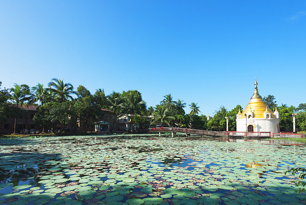 Lakeside stupa, Bago, Myanmar (Burma), Asia