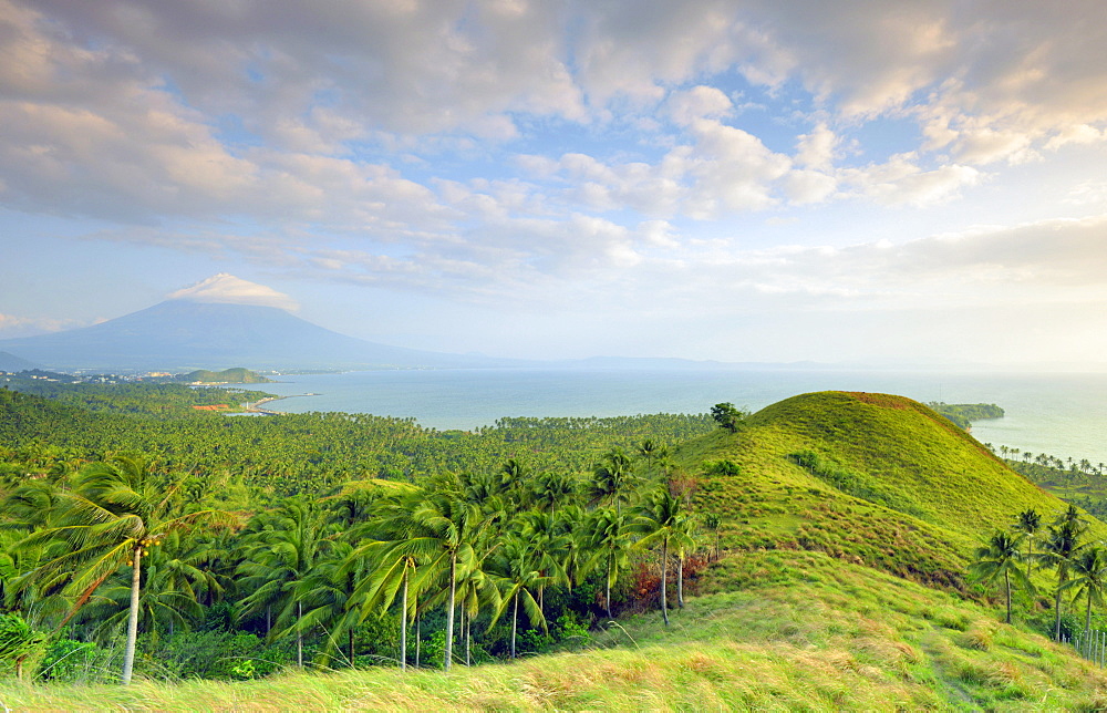 Mount Mayon Volcano, Legazpi, south east Luzon, Philippines, Southeast Asia, Asia