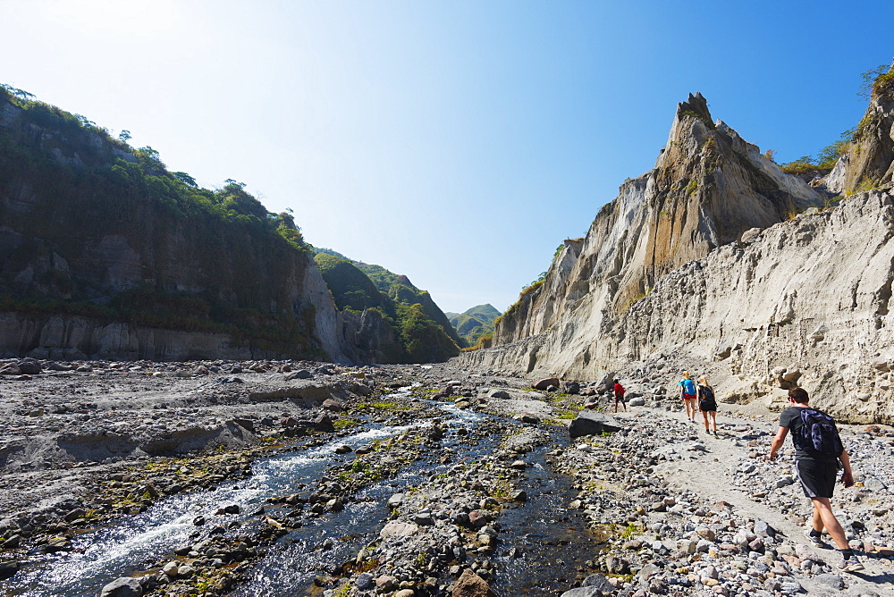 Trekking, Pinatubo volcano, Luzon, Philippines, Southeast Asia, Asia