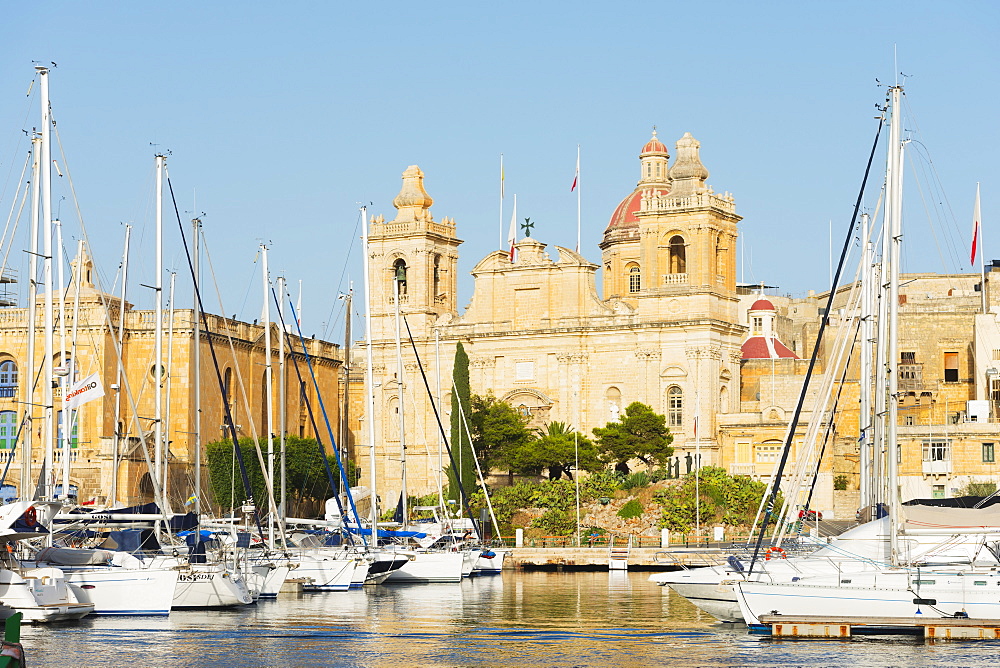 Parish Church of St..Lawrence, Grand Harbour Marina, Vittoriosa (Birgu), The Three Cities, Malta, Mediterranean, Europe