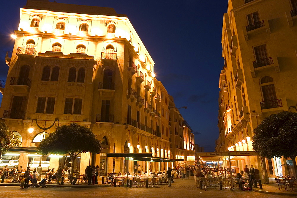 Street side cafe area, Place d'Etoile (Nejmeh Square) at night, downtown, Beirut, Lebanon, Middle East