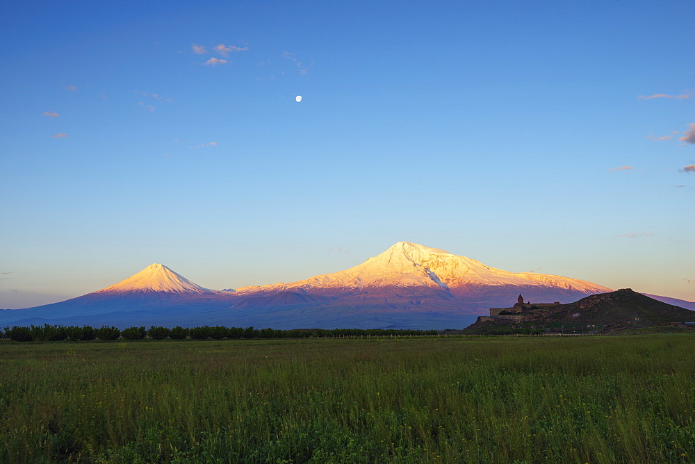 Khor Virap Monastery, and Mount Ararat, 5137m, highest mountain in Turkey photographed in Armenia, Caucasus, Central Asia, Asia