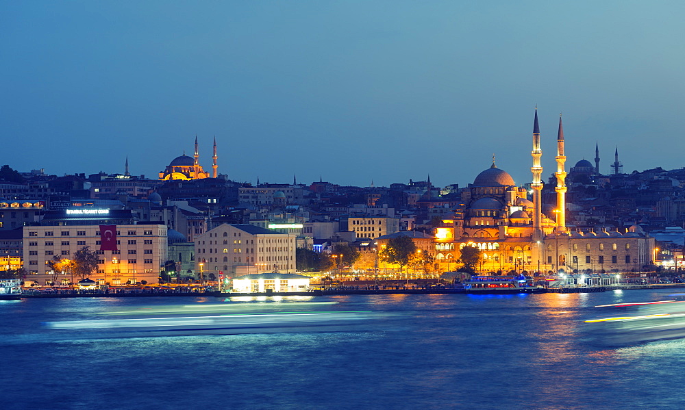 Skyline and Suleymaniye Mosque, Bosphorus, Istanbul, Turkey, Europe