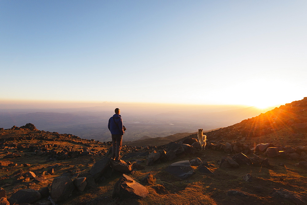 Climber on Mount Ararat, 5137m, Dogubayazit, Eastern Anatolia, Turkey, Asia Minor, Eurasia