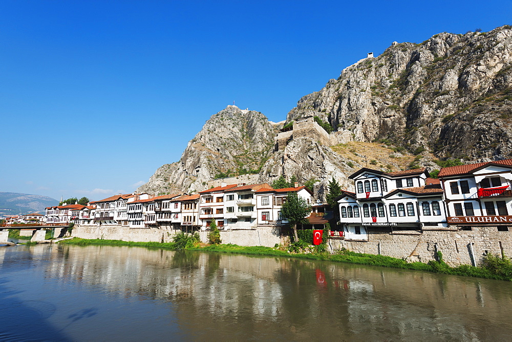 Hatuniye Mahallesi historic neighbourhood below Harsena Castle, Amasya, Central Anatolia, Turkey, Asia Minor, Eurasia