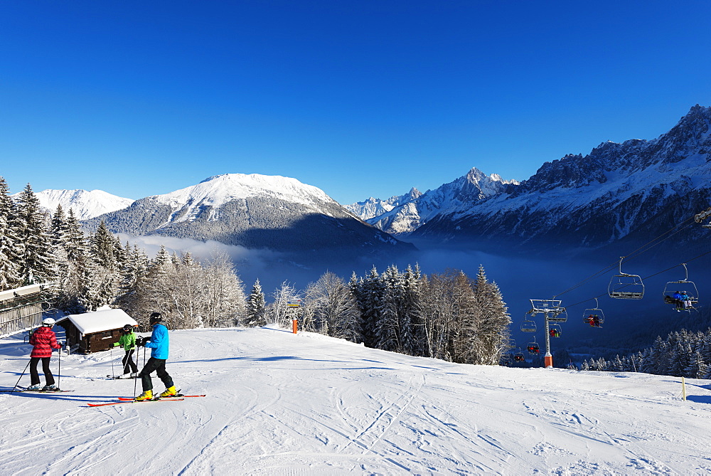 Les Houches ski resort, Chamonix Valley, Rhone Alps, Haute Savoie, French Alps, France, Europe