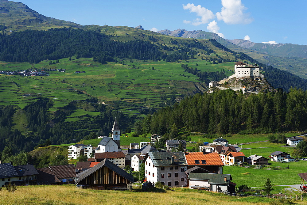 Scuol Tarasp (Tarasp Castle) (Schloss Tarasp), Engadine, Graubunden, Switzerland, Europe