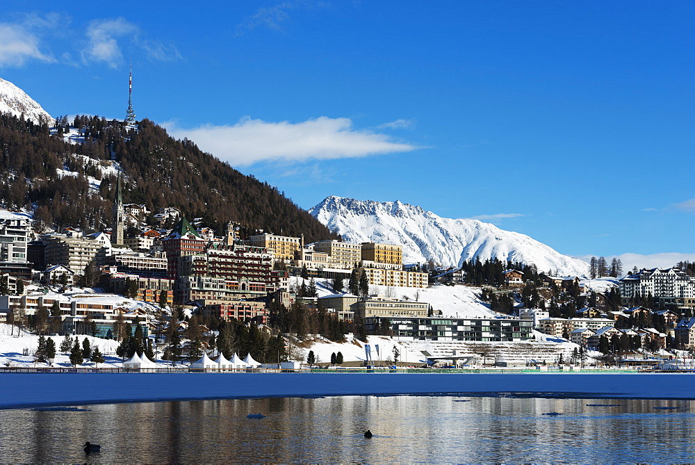 Lakeside, St. Moritz in winter, Engadine, Graubunden, Switzerland, Europe