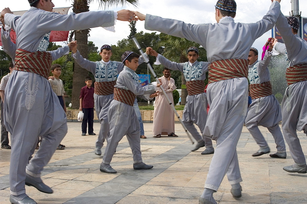 Traditionally dressed dancers and drummers, Aleppo (Haleb), Syria, Middle East