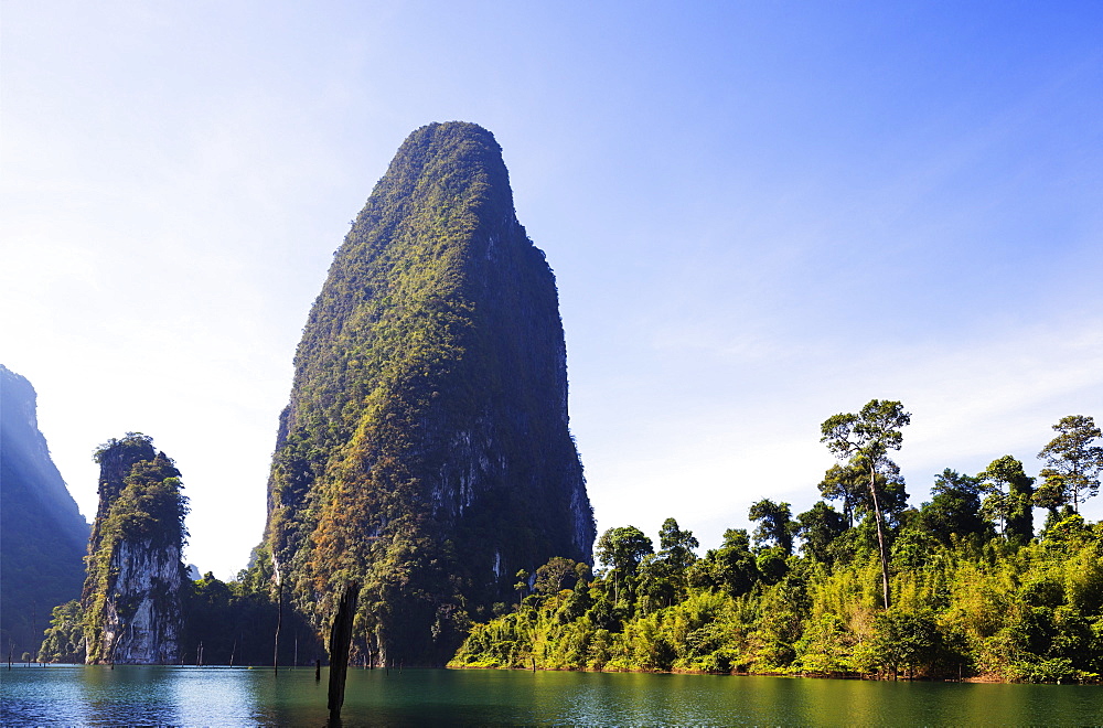 Ratchaprapa Reservoir, Khao Sok National Park, Surat Thani Province, Thailand, Southeast Asia, Asia