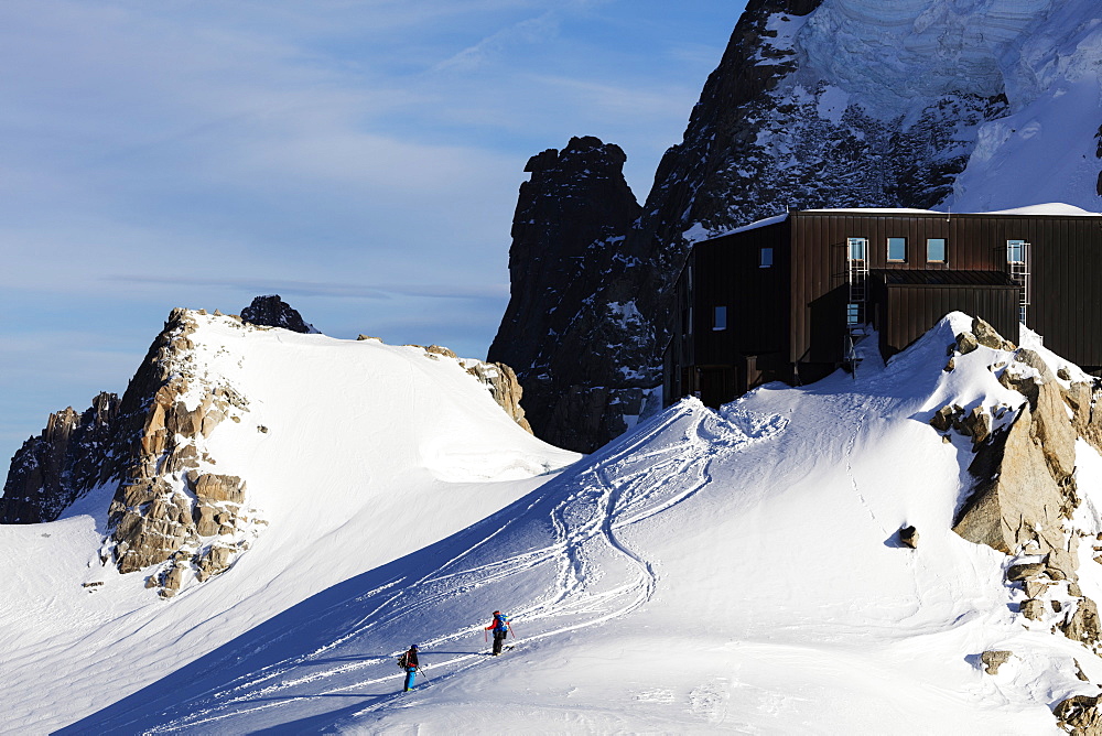 Grand Capucin and Refuge des Cosmiques (Cosmiques Hut), Chamonix, Rhone Alpes, Haute Savoie, French Alps, France, Europe